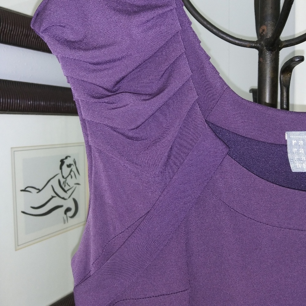 This dress looks so nice on.